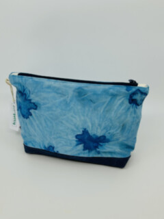 Nessesaire Batik-Gross
